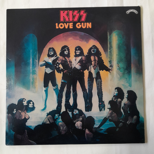 Rare original 1977 Kiss Love Gun - Disk Very Good, Sleeve Good